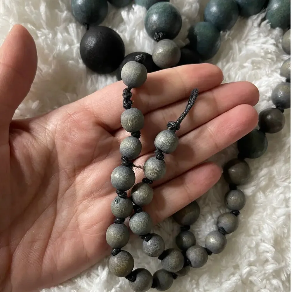 Wooden Round Black Blue Tans Beaded Statement Necklace NEW no tags 28 inches
